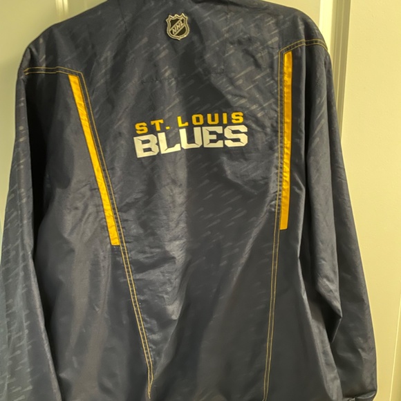St Louis Blues Training Jacket - Medium in Dark Blue - Picture 2 of 2